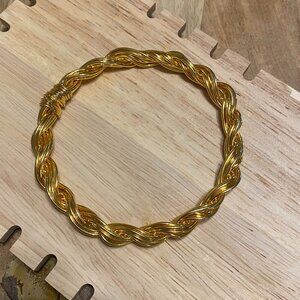 GOLD BRAIDED DESIGN BRACELET